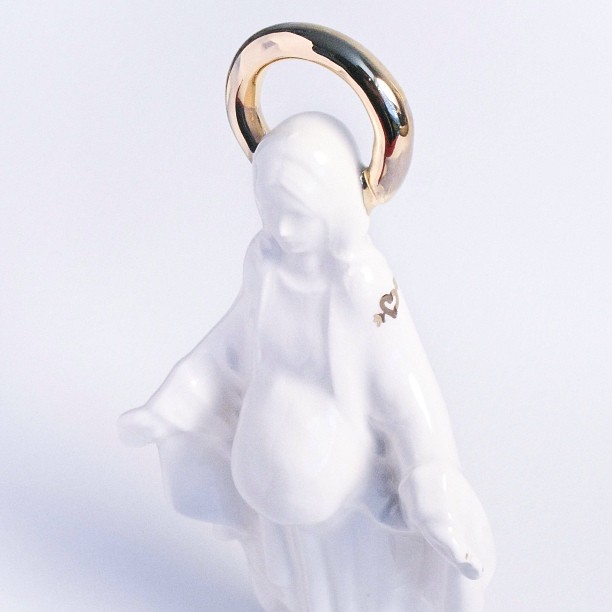 Each #pregnantvirgin charm a unique lustre detail – 1 of 6 tattoo Mary #ceramics #xmasdec available @CAAGallery