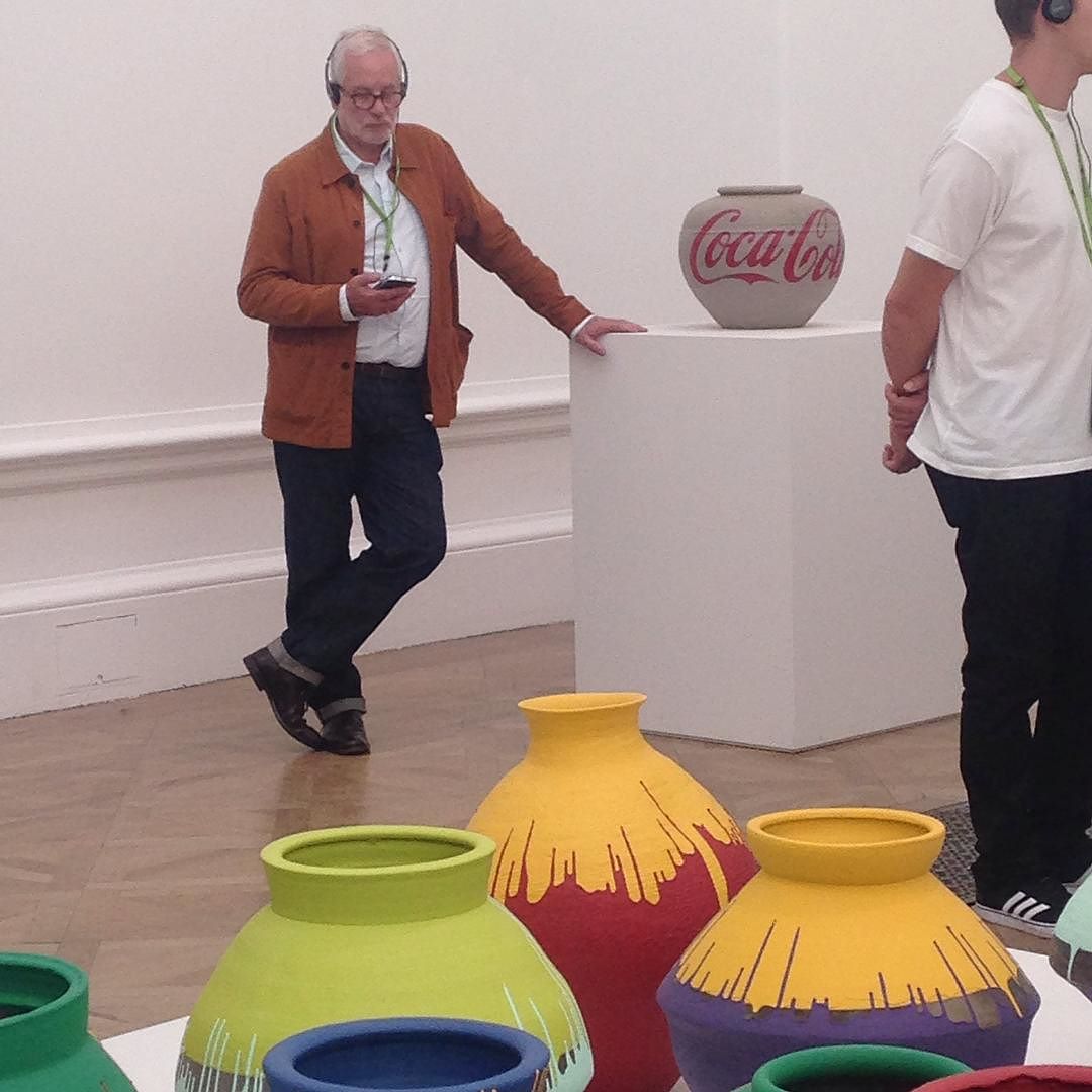 Dad took it all in his stride. Pretty #casual #aiweiwei